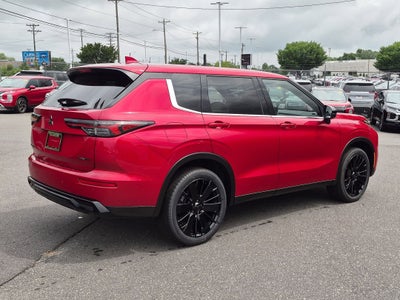 2026 Mitsubishi Outlander LE
