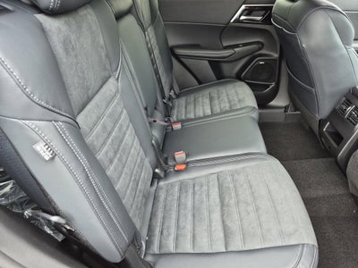 2026 Mitsubishi Outlander LE