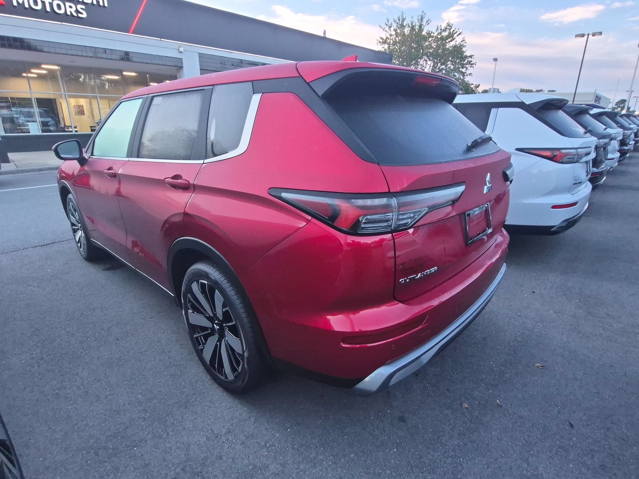 2026 Mitsubishi Outlander SE