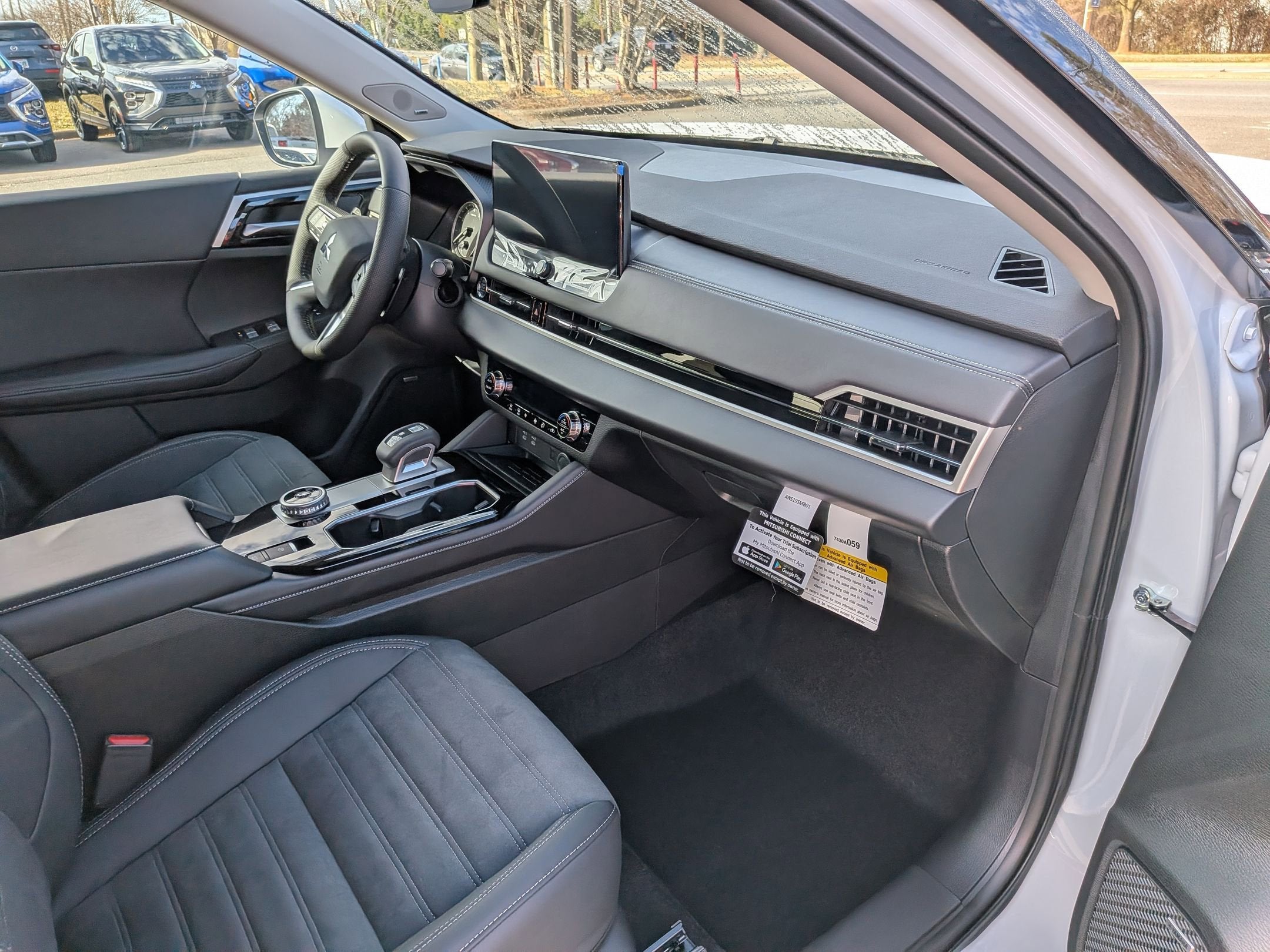 2026 Mitsubishi Outlander SE