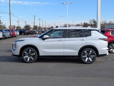 2026 Mitsubishi Outlander SE