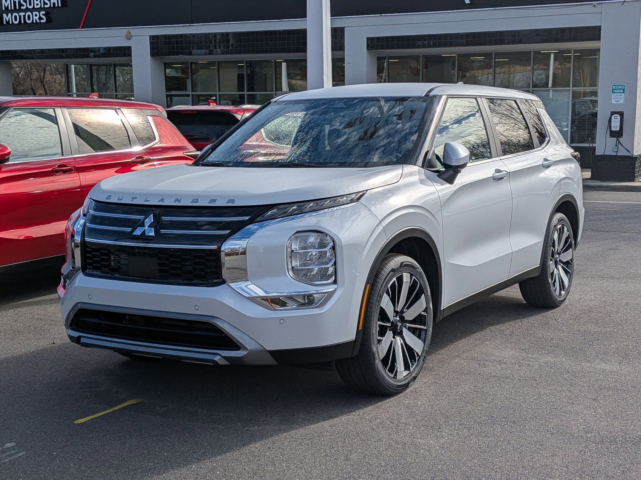 2026 Mitsubishi Outlander SE