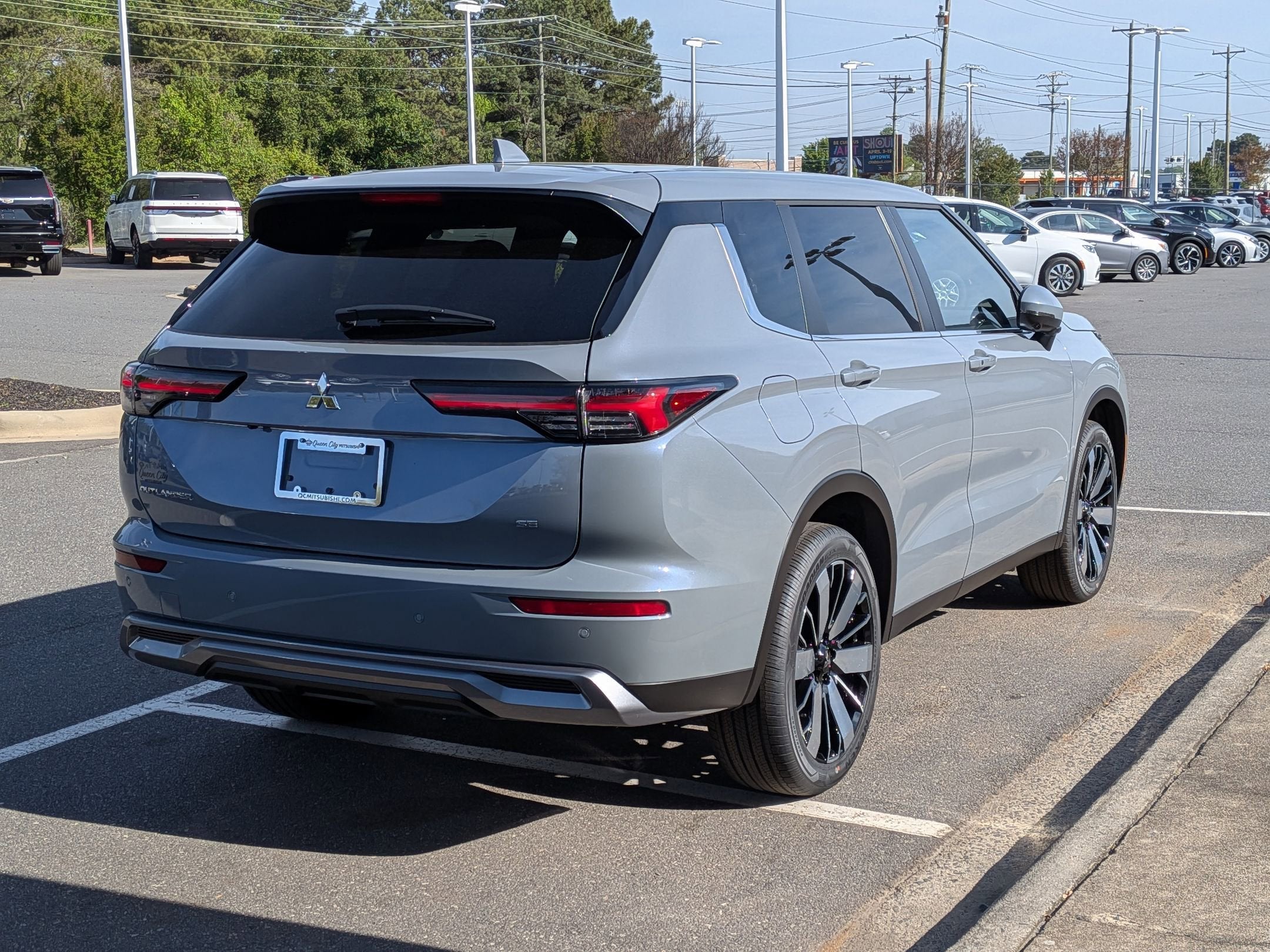 2026 Mitsubishi Outlander SE