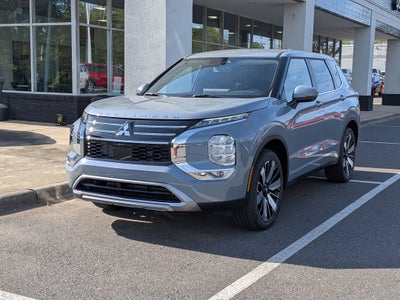 2026 Mitsubishi Outlander SE