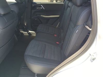 2026 Mitsubishi Outlander LE