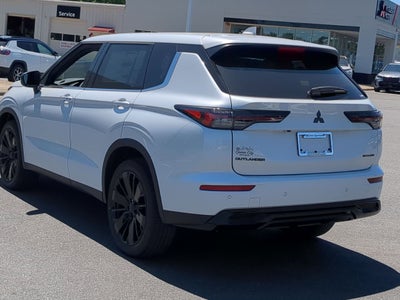 2026 Mitsubishi Outlander LE