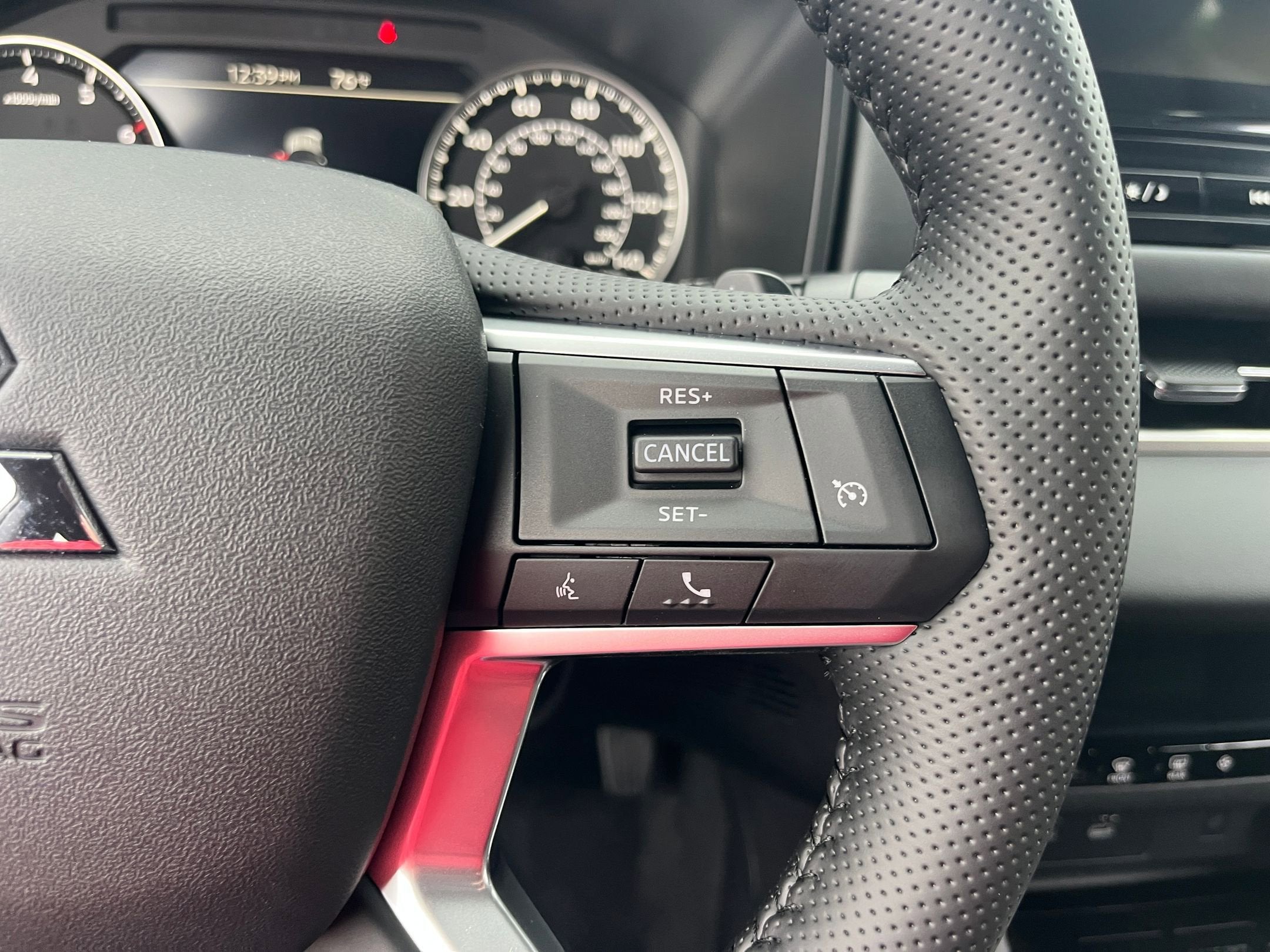 2026 Mitsubishi Outlander LE