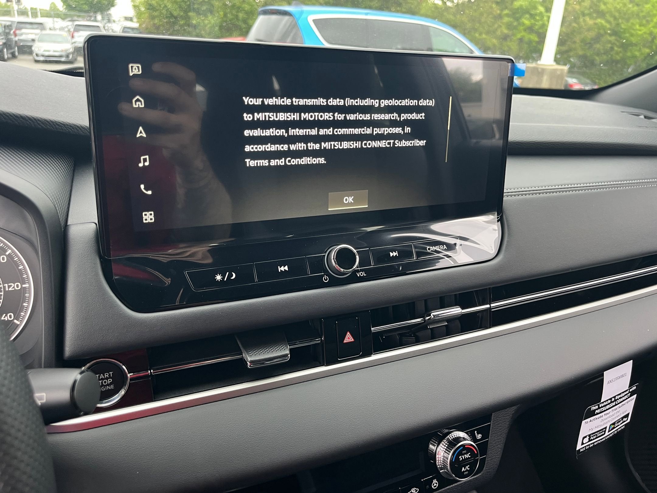 2026 Mitsubishi Outlander LE