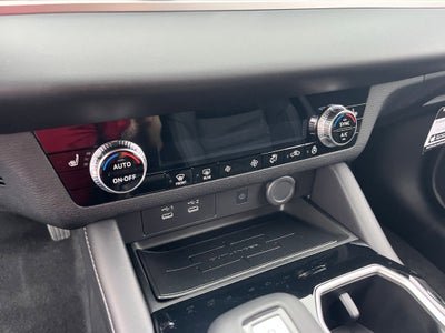 2026 Mitsubishi Outlander LE