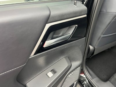 2026 Mitsubishi Outlander LE