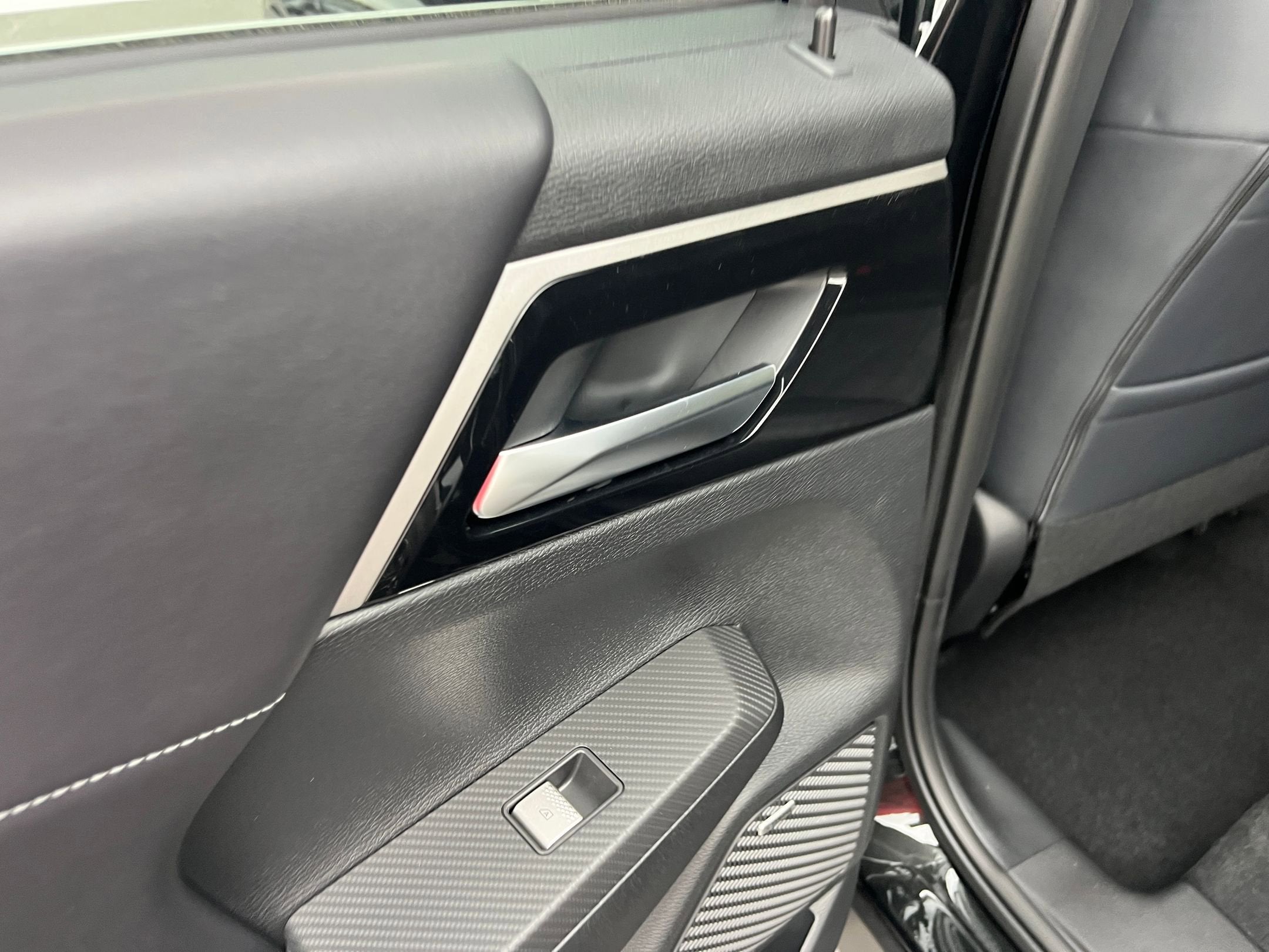 2026 Mitsubishi Outlander LE