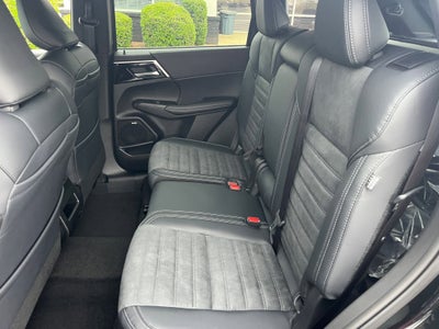 2026 Mitsubishi Outlander LE