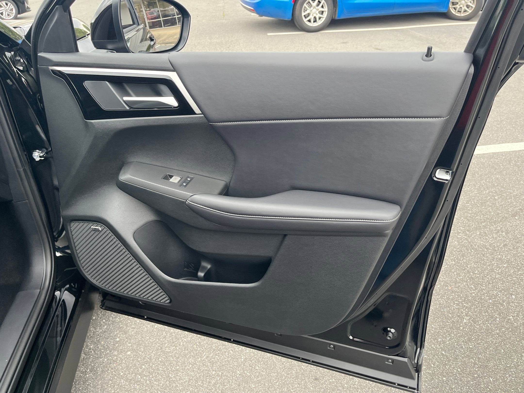 2026 Mitsubishi Outlander LE