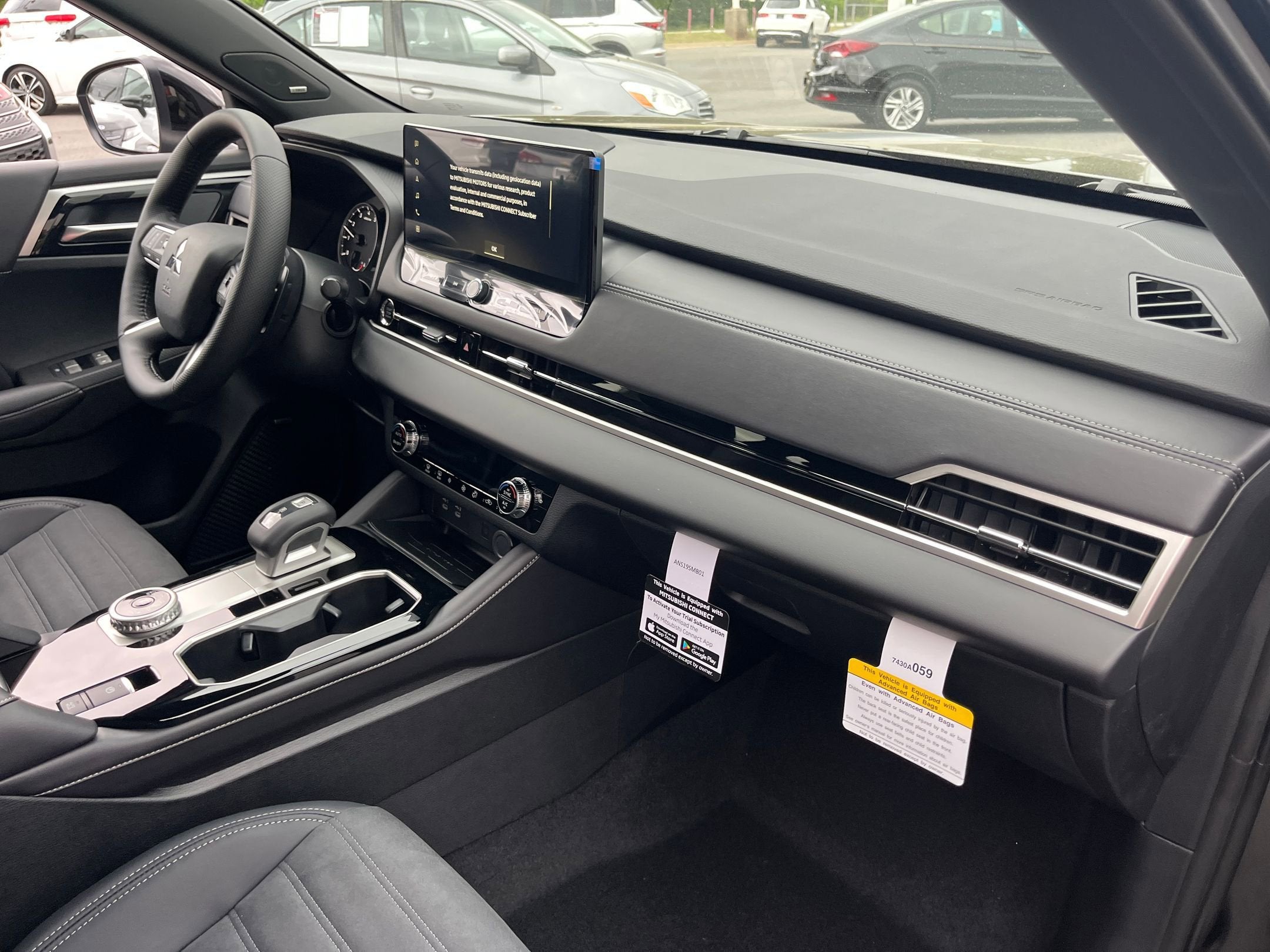 2026 Mitsubishi Outlander LE