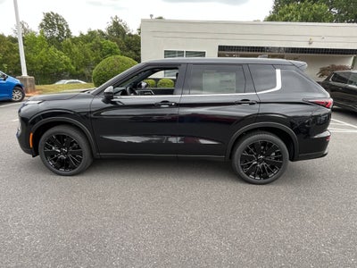2026 Mitsubishi Outlander LE