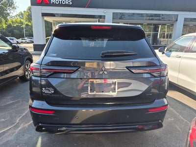 2026 Mitsubishi Outlander LE