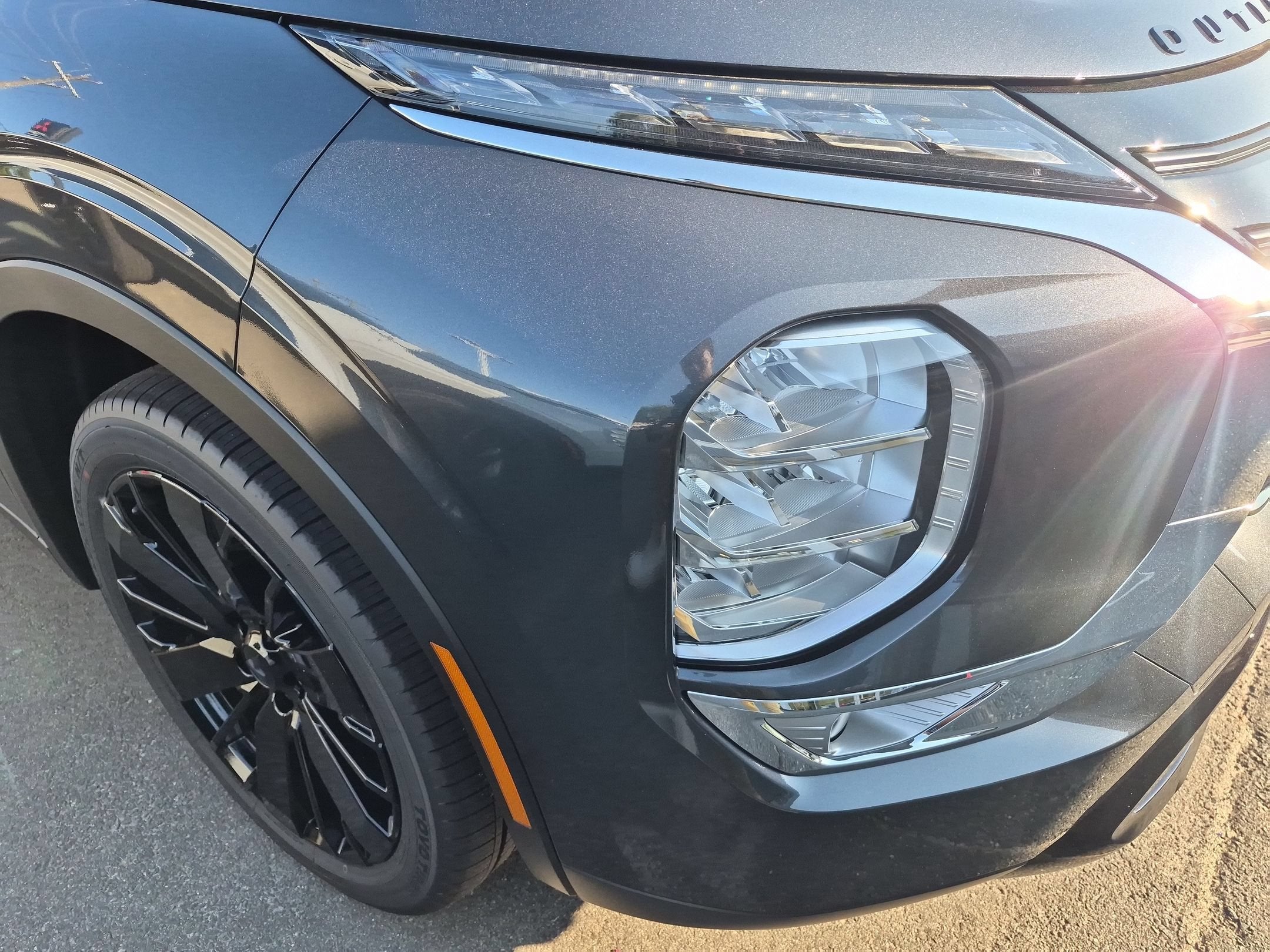 2026 Mitsubishi Outlander LE