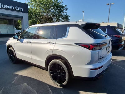 2026 Mitsubishi Outlander LE