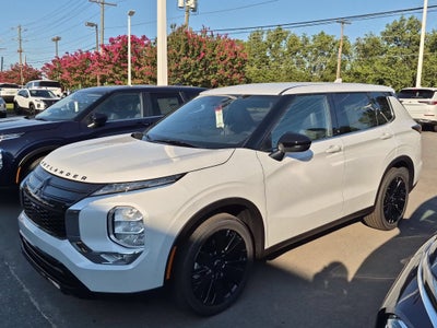 2026 Mitsubishi Outlander LE