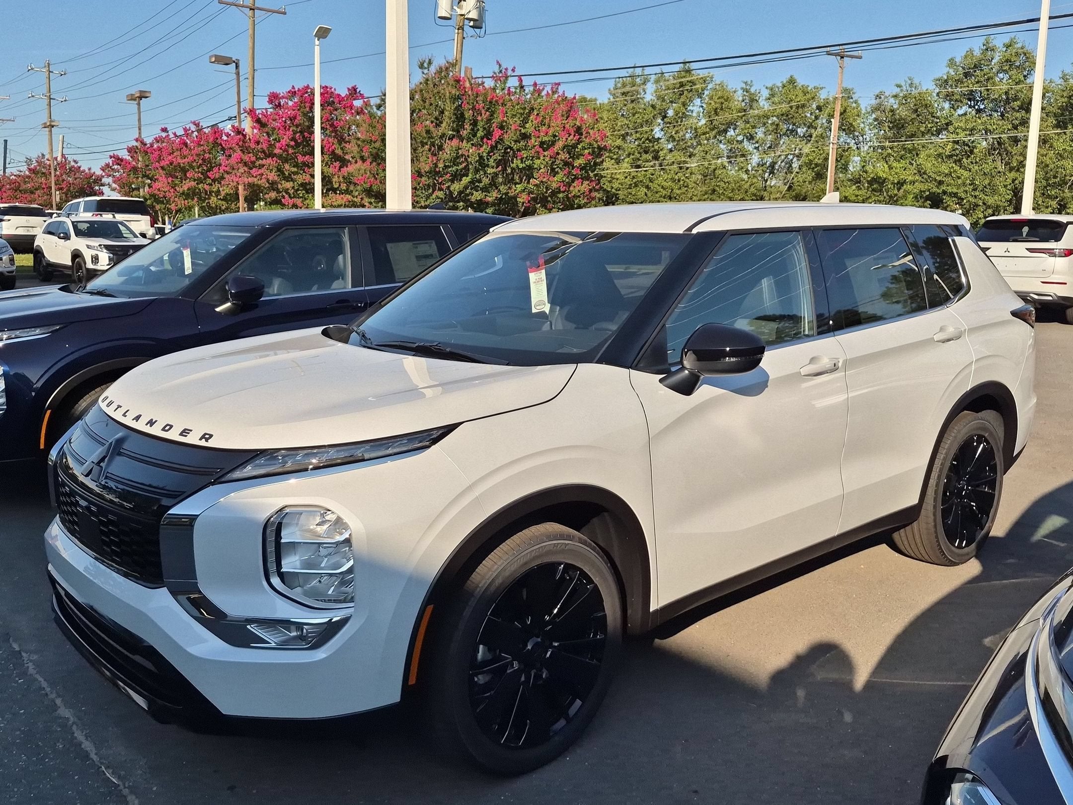 2026 Mitsubishi Outlander LE
