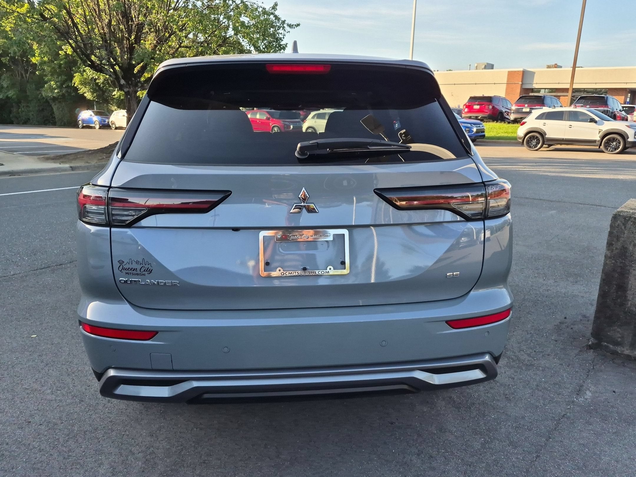 2026 Mitsubishi Outlander SE