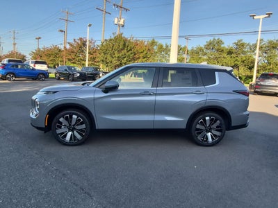 2026 Mitsubishi Outlander SE
