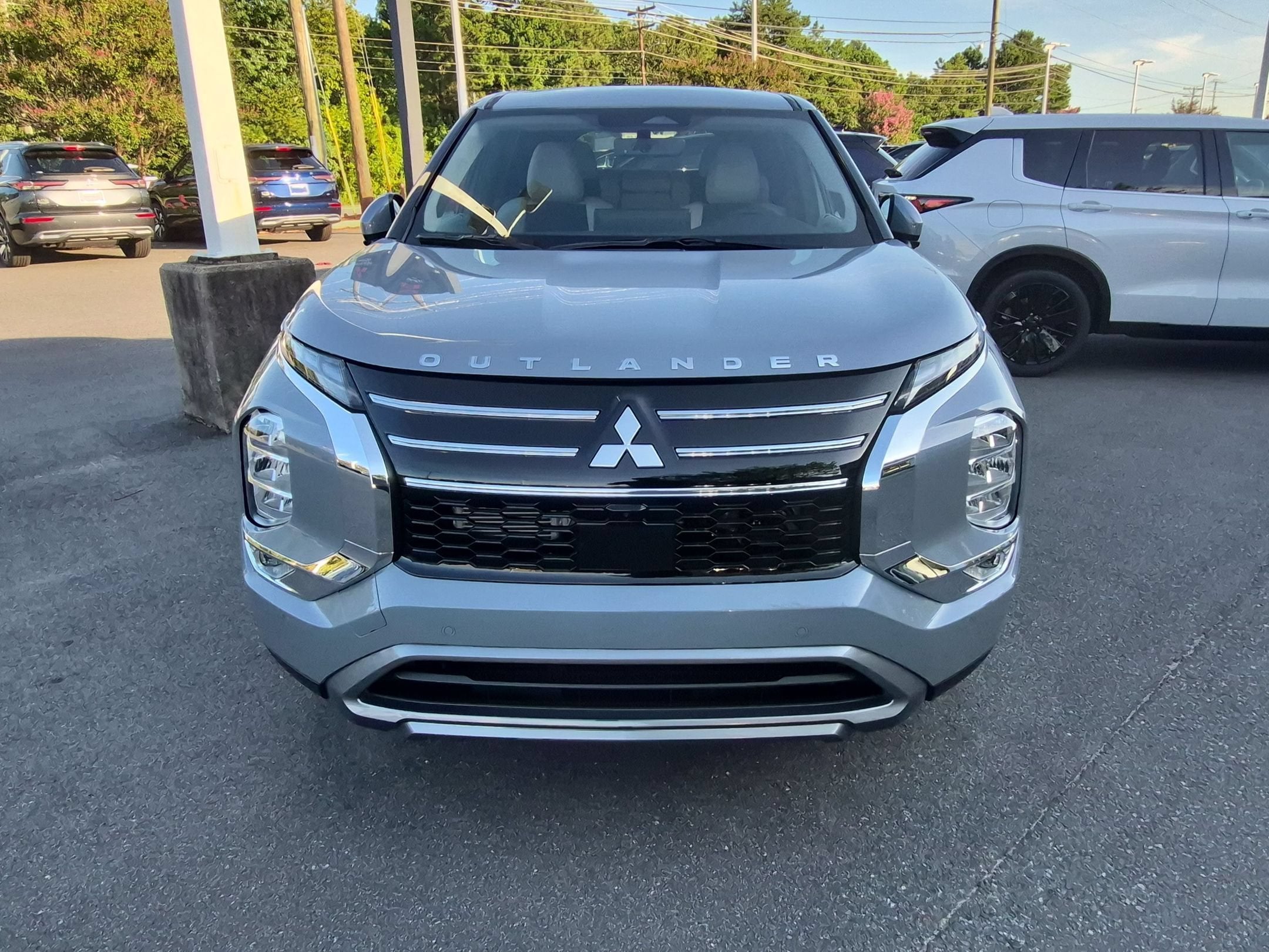 2026 Mitsubishi Outlander SE