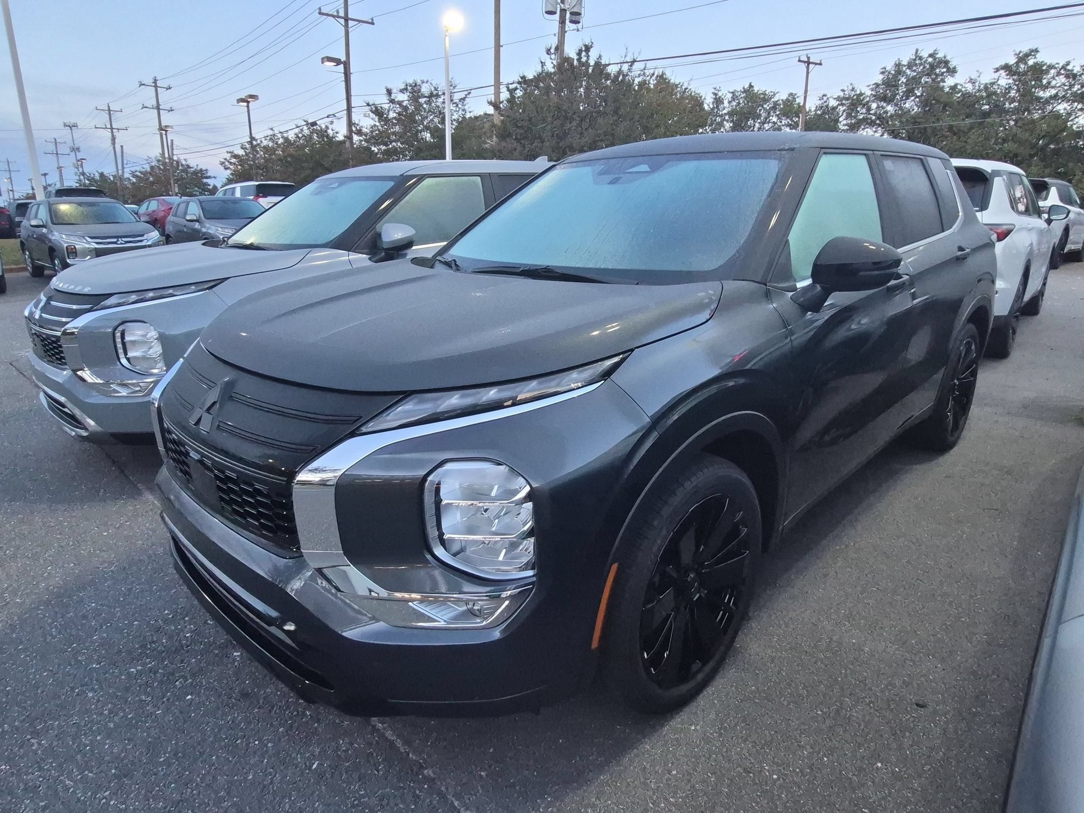 2026 Mitsubishi Outlander LE