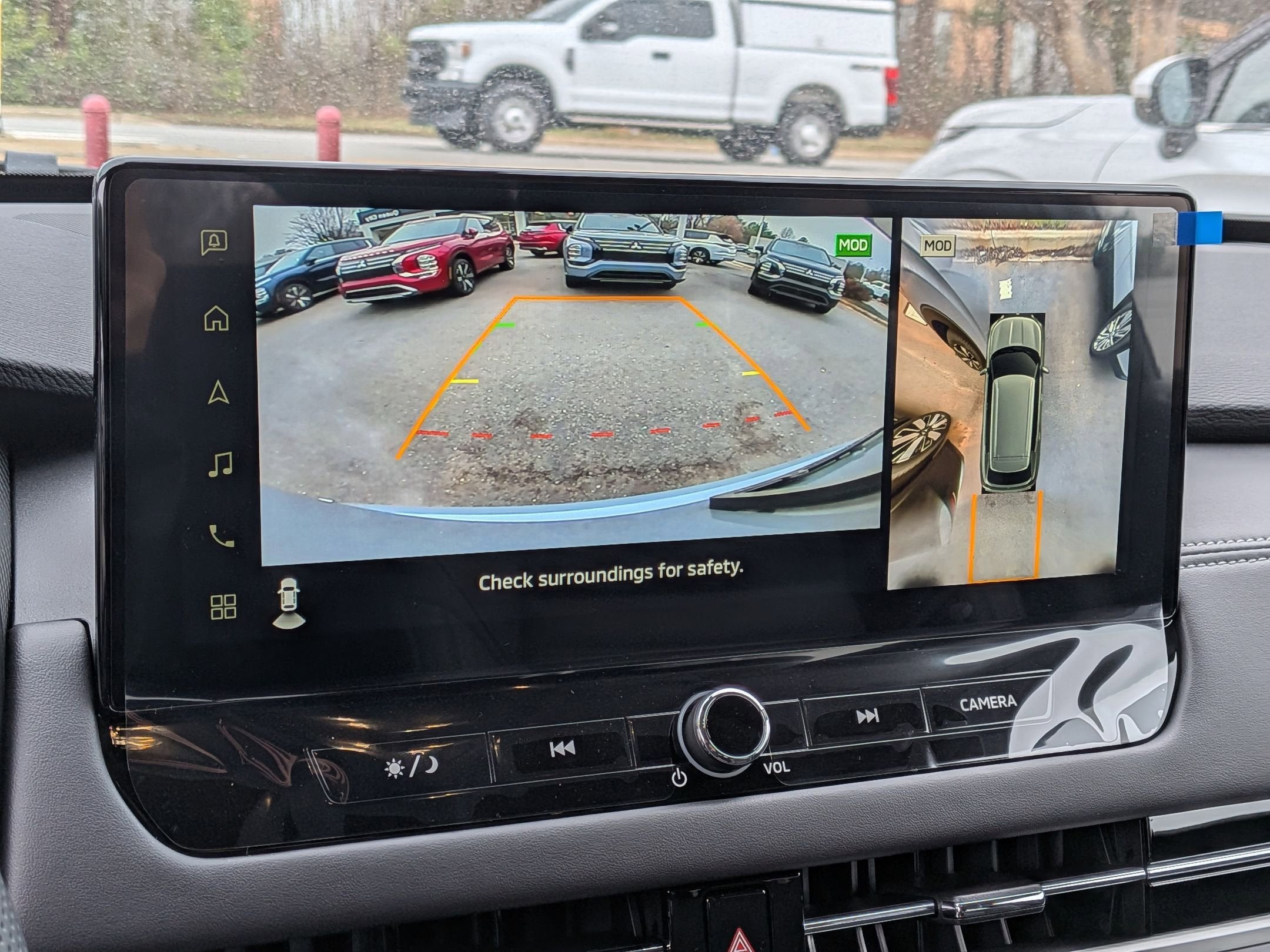 2026 Mitsubishi Outlander SE