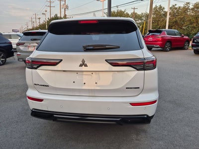 2026 Mitsubishi Outlander LE
