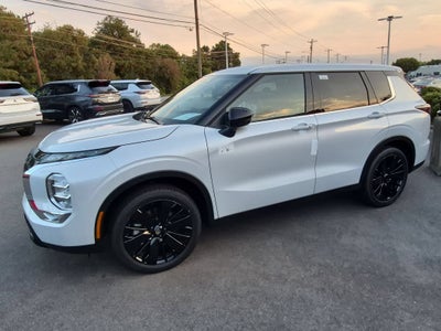 2026 Mitsubishi Outlander LE
