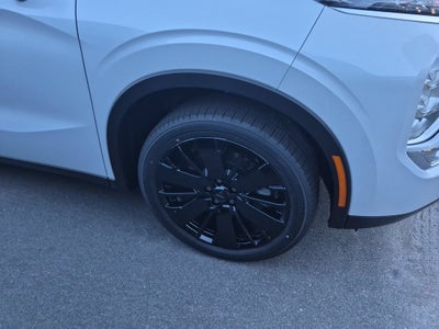 2026 Mitsubishi Outlander LE