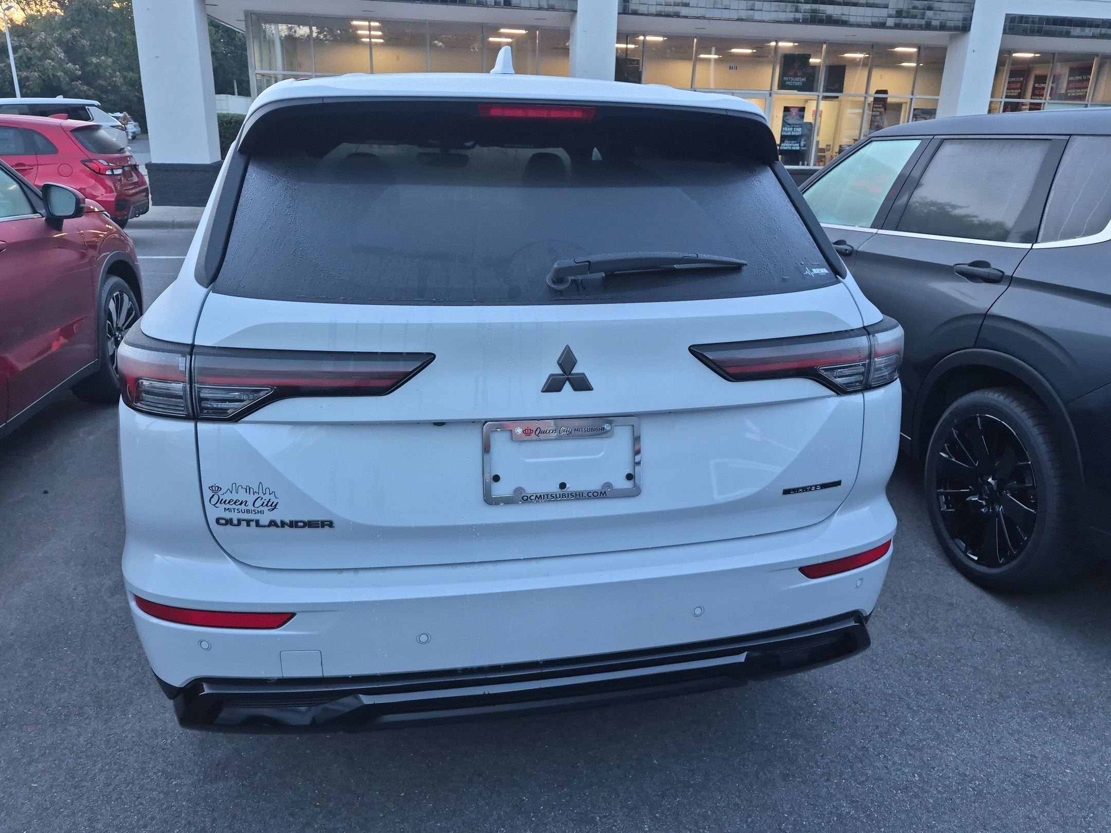 2026 Mitsubishi Outlander LE