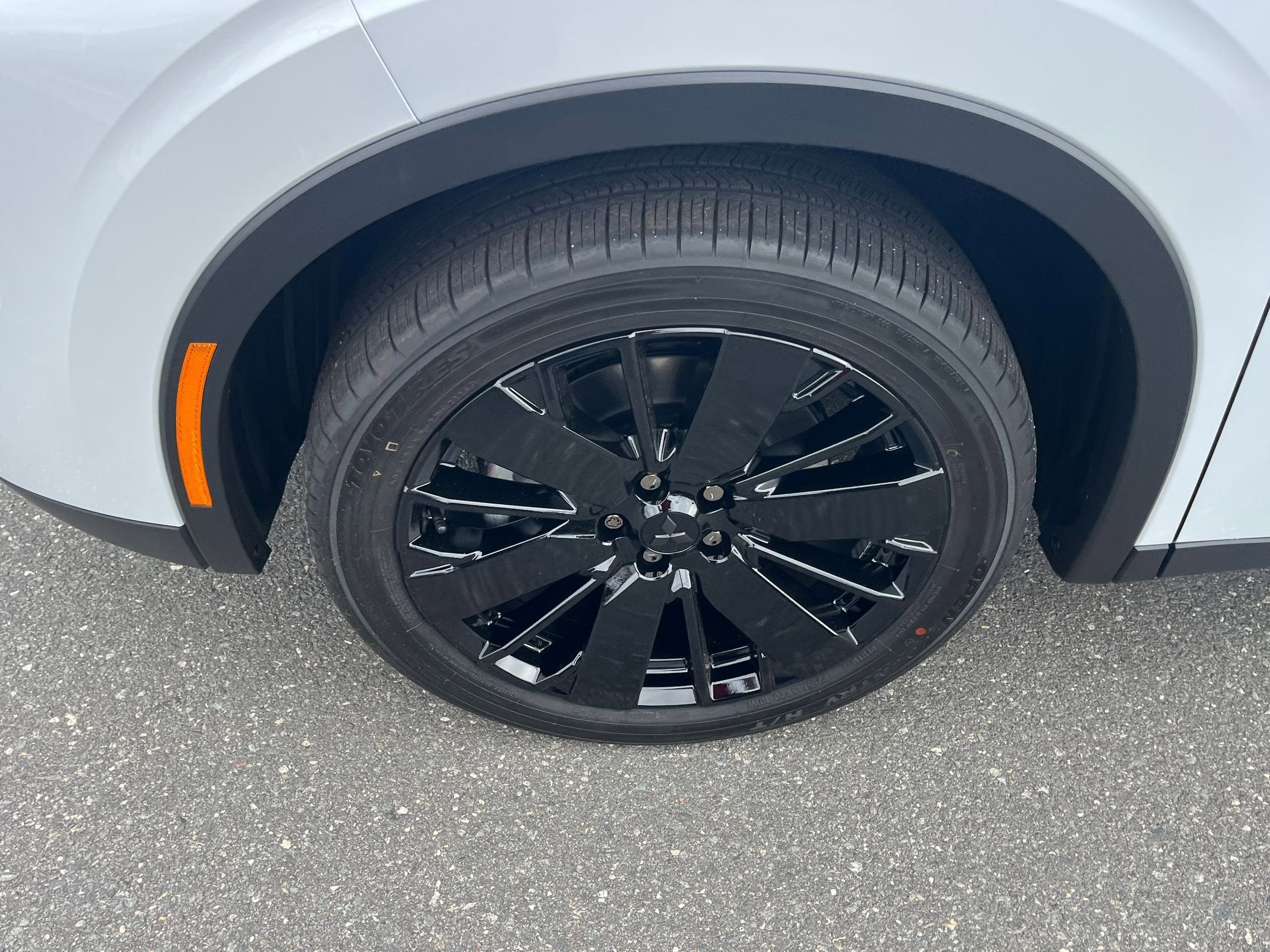 2026 Mitsubishi Outlander LE