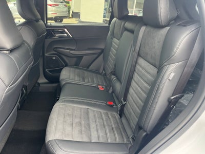 2026 Mitsubishi Outlander LE