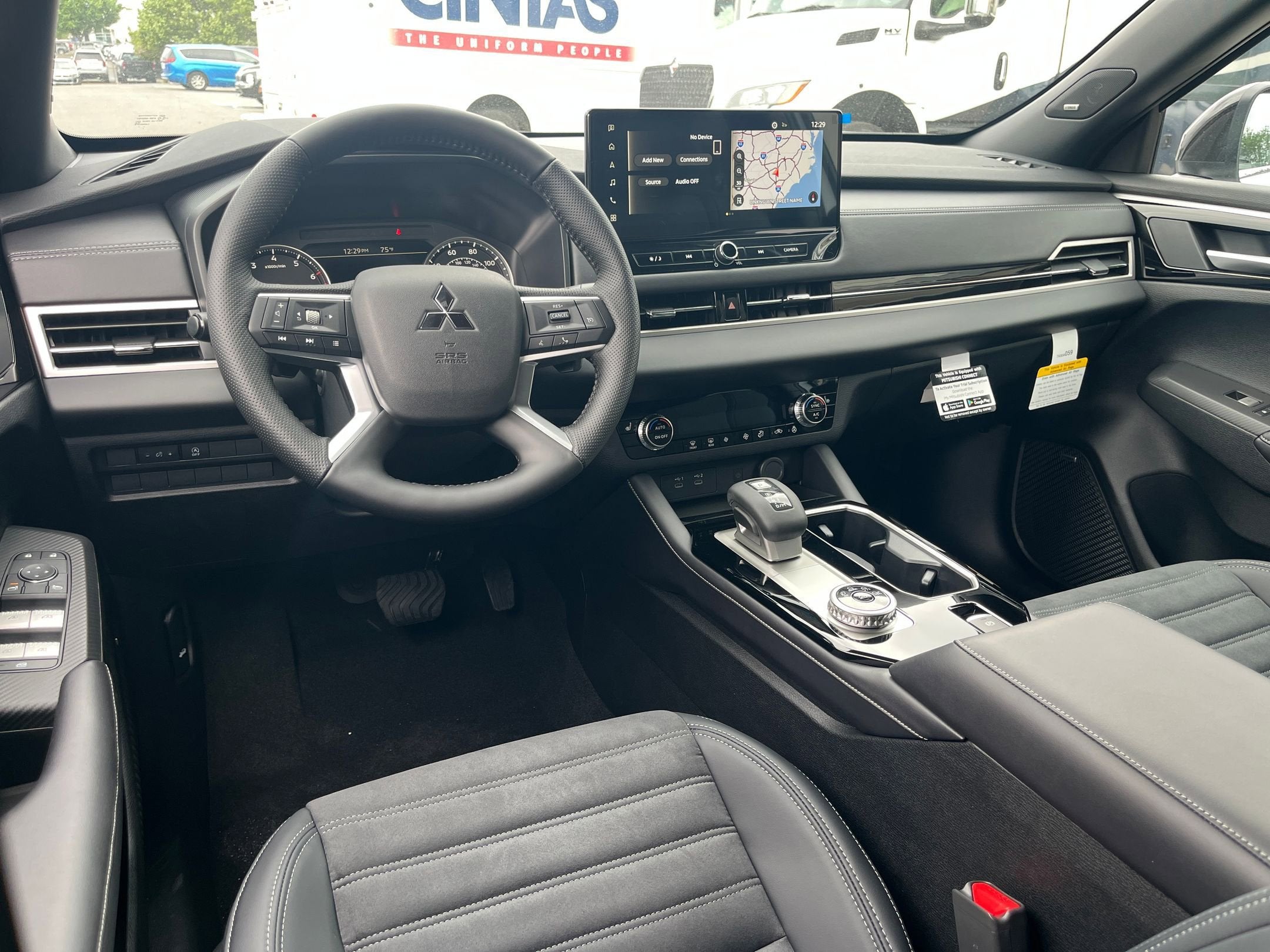 2026 Mitsubishi Outlander LE