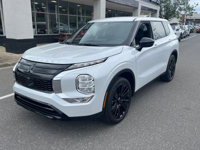 2026 Mitsubishi Outlander LE