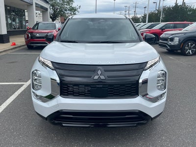 2026 Mitsubishi Outlander LE
