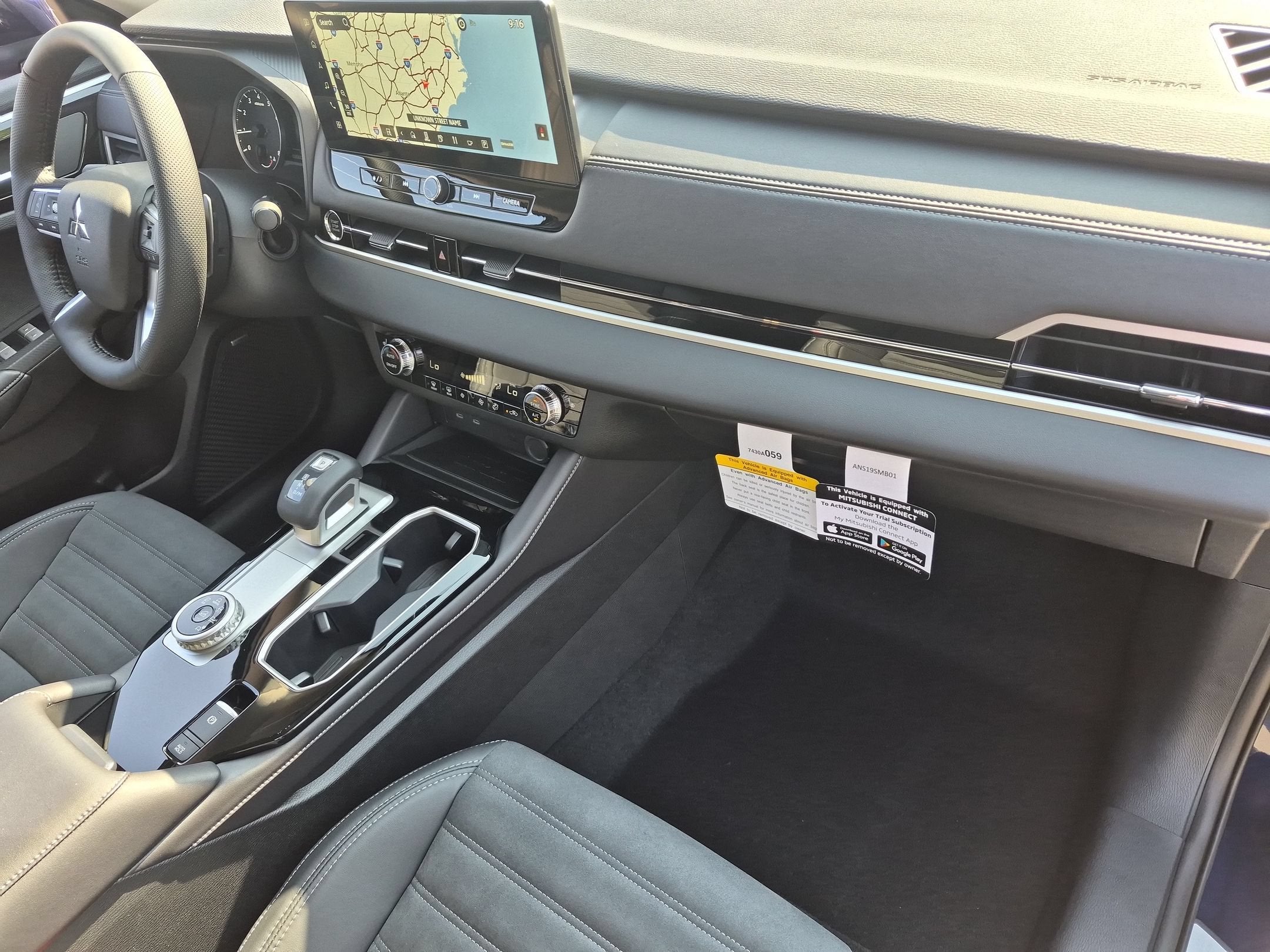 2026 Mitsubishi Outlander SE