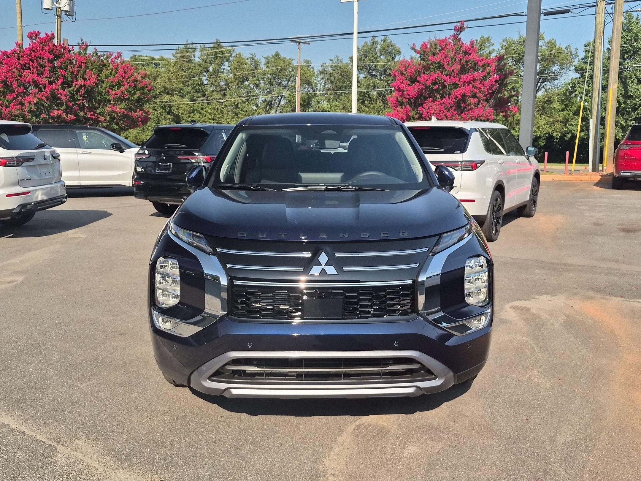 2026 Mitsubishi Outlander SE