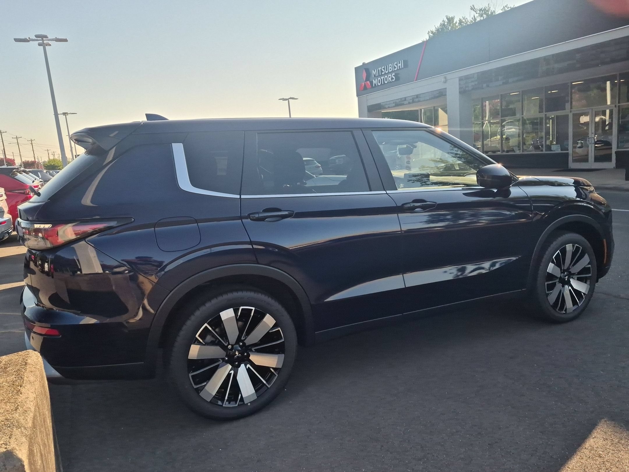 2026 Mitsubishi Outlander SE