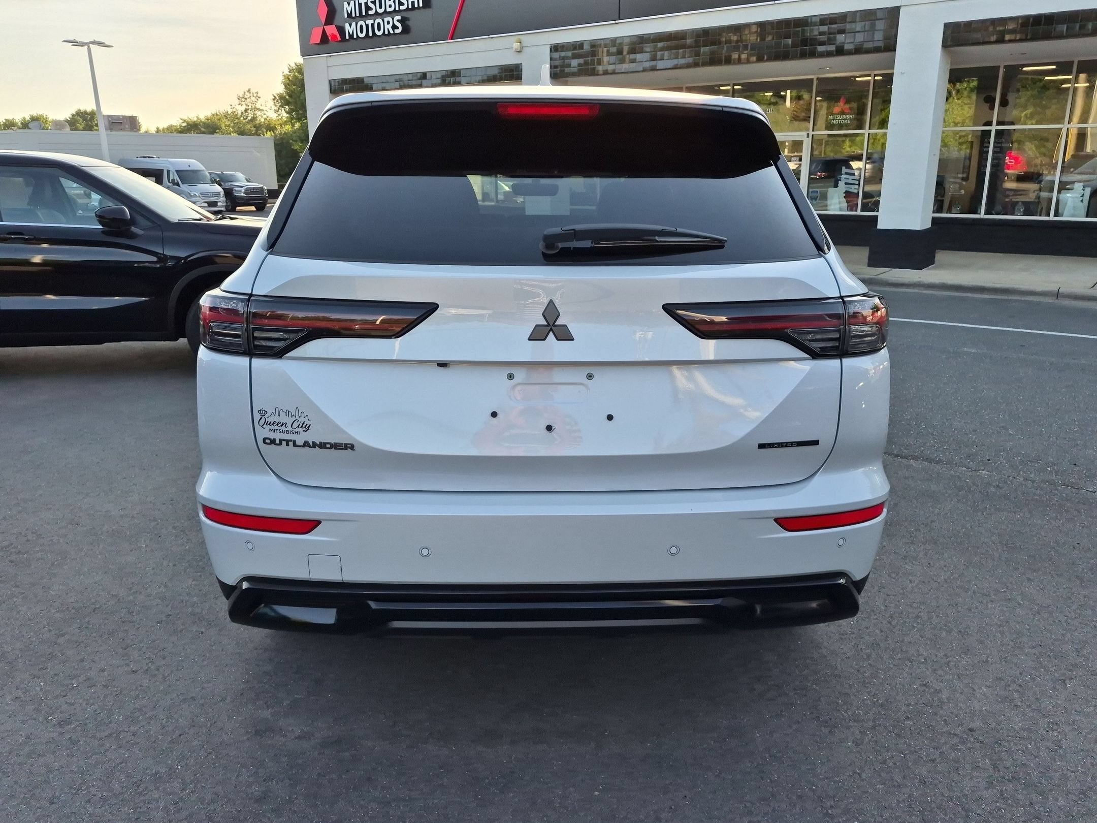 2026 Mitsubishi Outlander LE