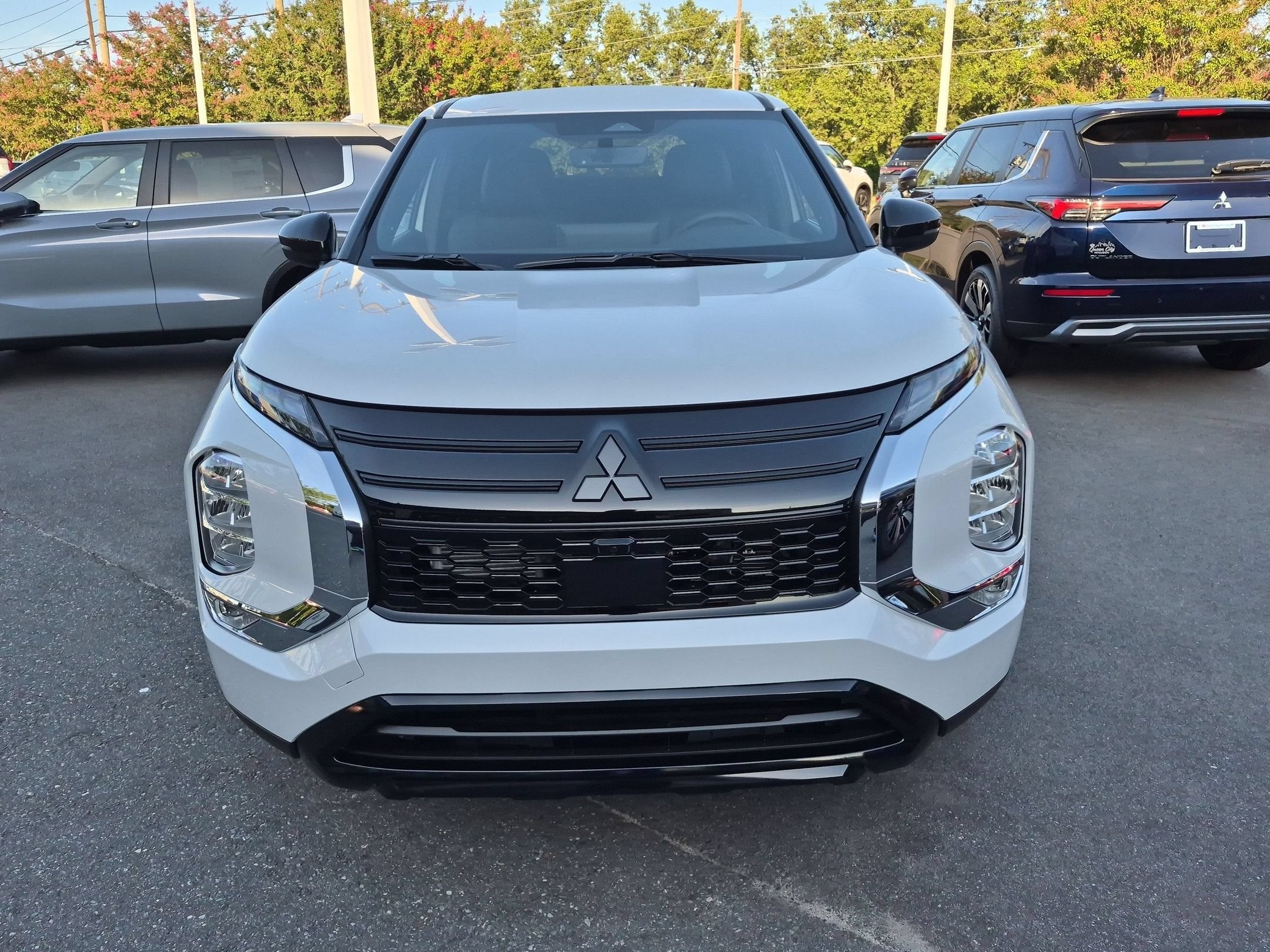2026 Mitsubishi Outlander LE