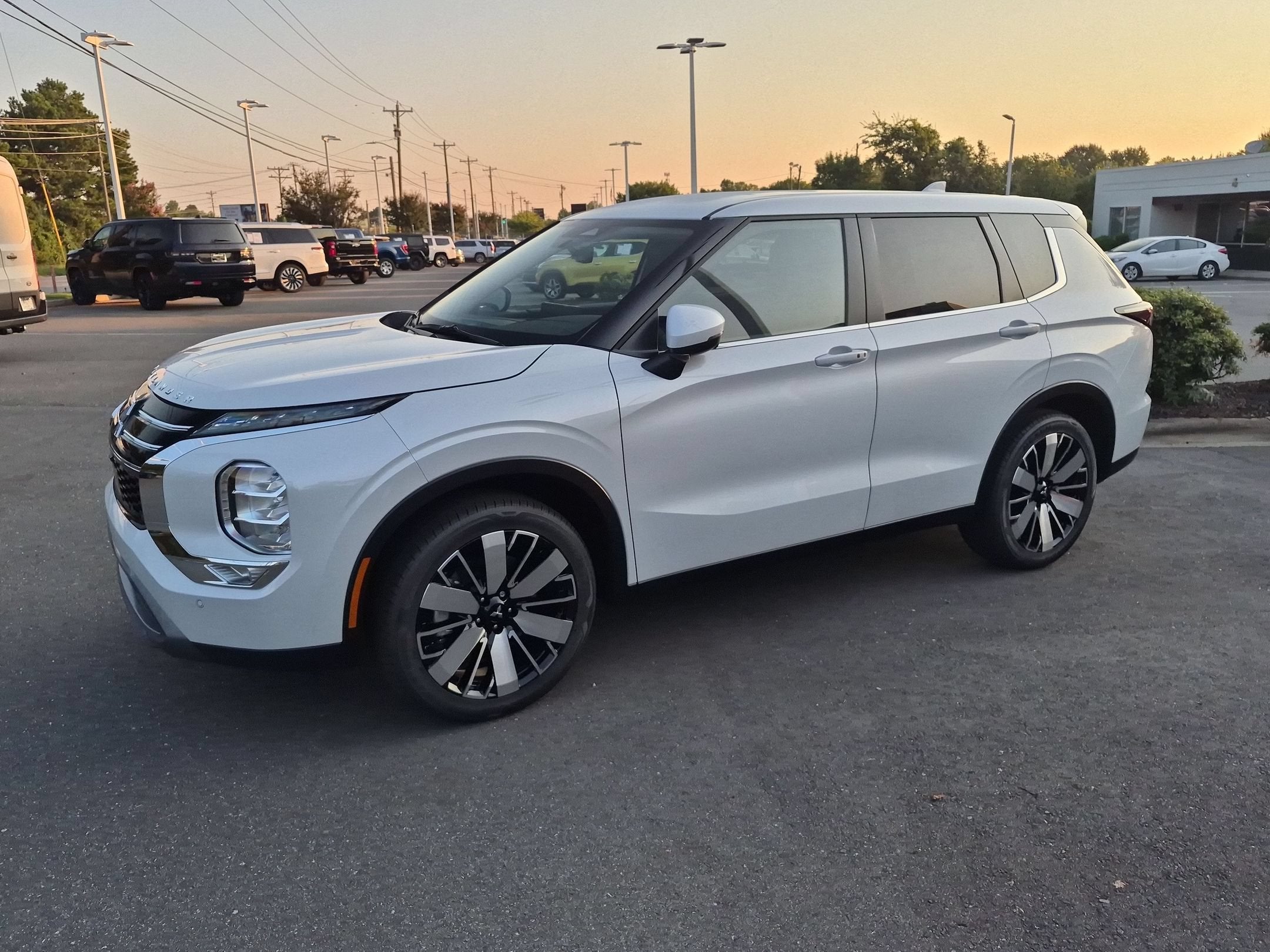 2026 Mitsubishi Outlander SE