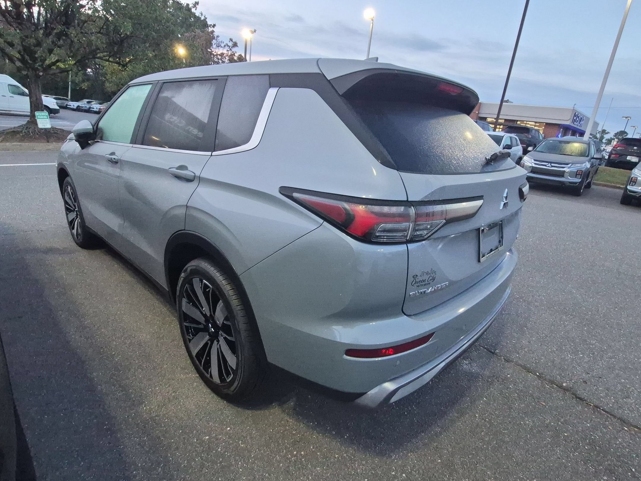 2026 Mitsubishi Outlander SE