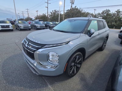 2026 Mitsubishi Outlander SE