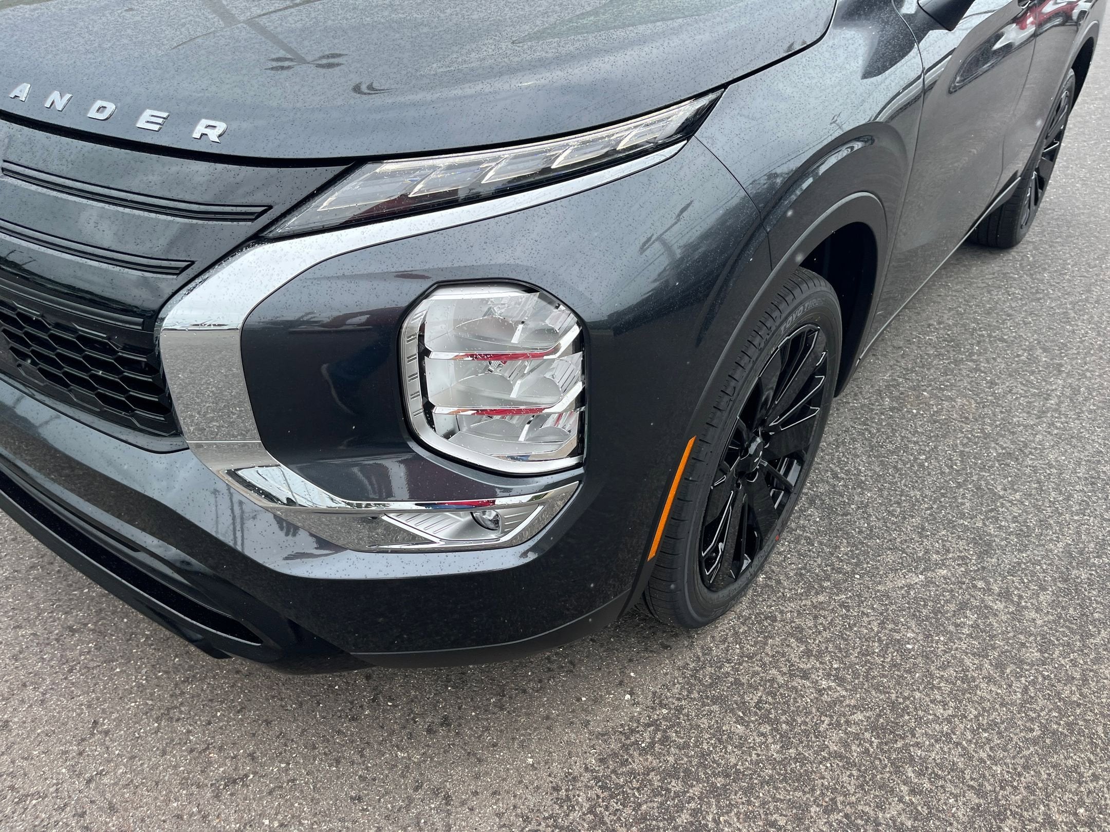 2026 Mitsubishi Outlander LE