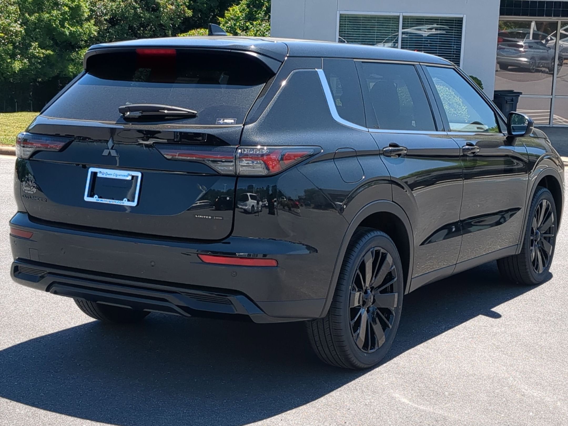 2026 Mitsubishi Outlander LE