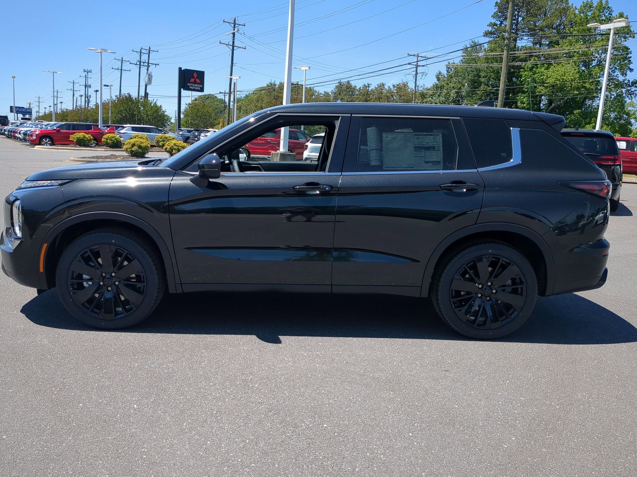 2026 Mitsubishi Outlander LE