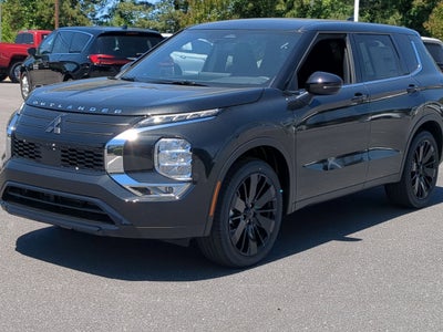 2026 Mitsubishi Outlander LE